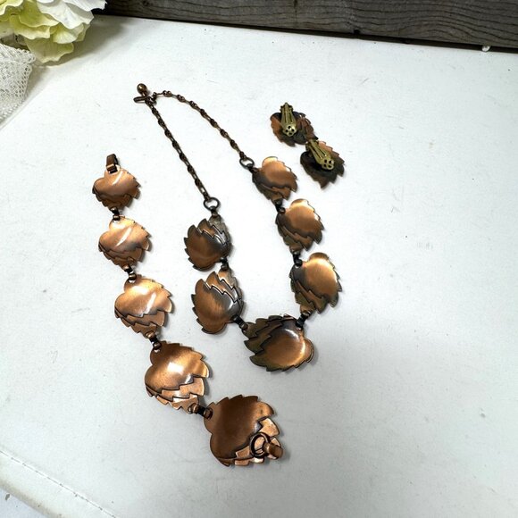 Vintage Copper Leaf Necklace & Earrings Bracelet Set With Art Deco-Inspired Desi - Picture 8 of 8